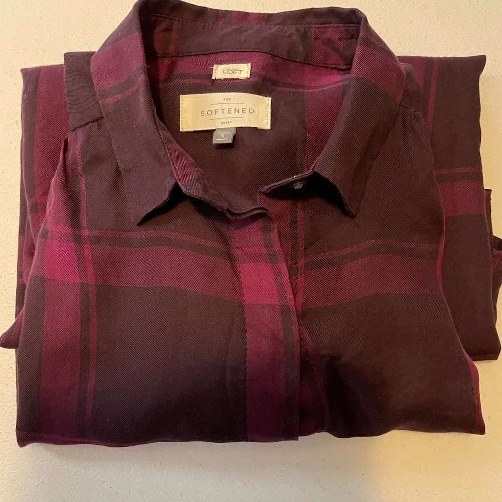 Ann Taylor LOFT softened size S Long Sleeve sheer Raspberry plaid 100% Lyocell. - Picture 3 of 6